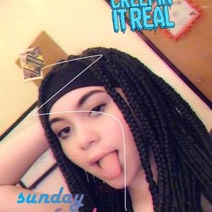 Meet your Posher, Karisma